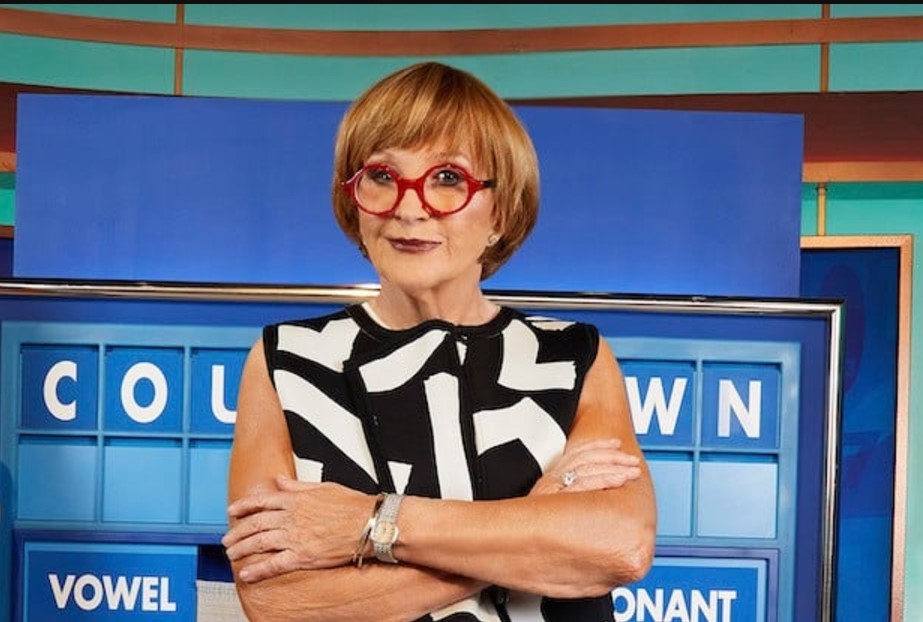  Anne Robinson